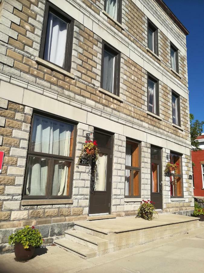 Vieux-Old Farnham Appart-Condotel Εξωτερικό φωτογραφία